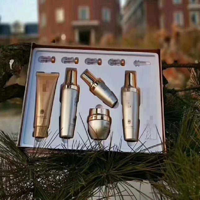 Moisturizing Skin Care Set – Hydrating & Brightening Daily Face Milk | Myrrh & Lime Extract, Vitamin-Enriched Lotion for Radiant Skin (120ml)